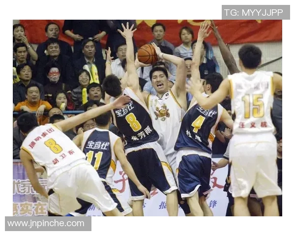 武汉篮球队近期状态深度对比分析与未来发展趋势探讨